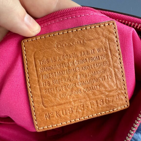 *SOLD* Coach Barbiecore Leather Shoulder Bag with 100% silk scarf - Picture 4 of 4